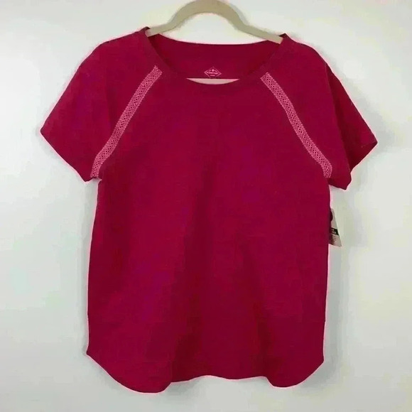 St. John's Bay Tops - 𝅺🆕NWT St.John’s Bay active top size M